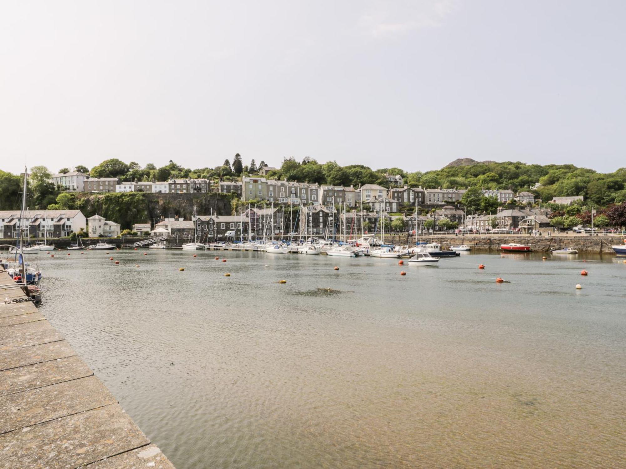 Whistle Stop Apartment Porthmadog Exterior foto